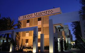 Hotel Majesty  4*